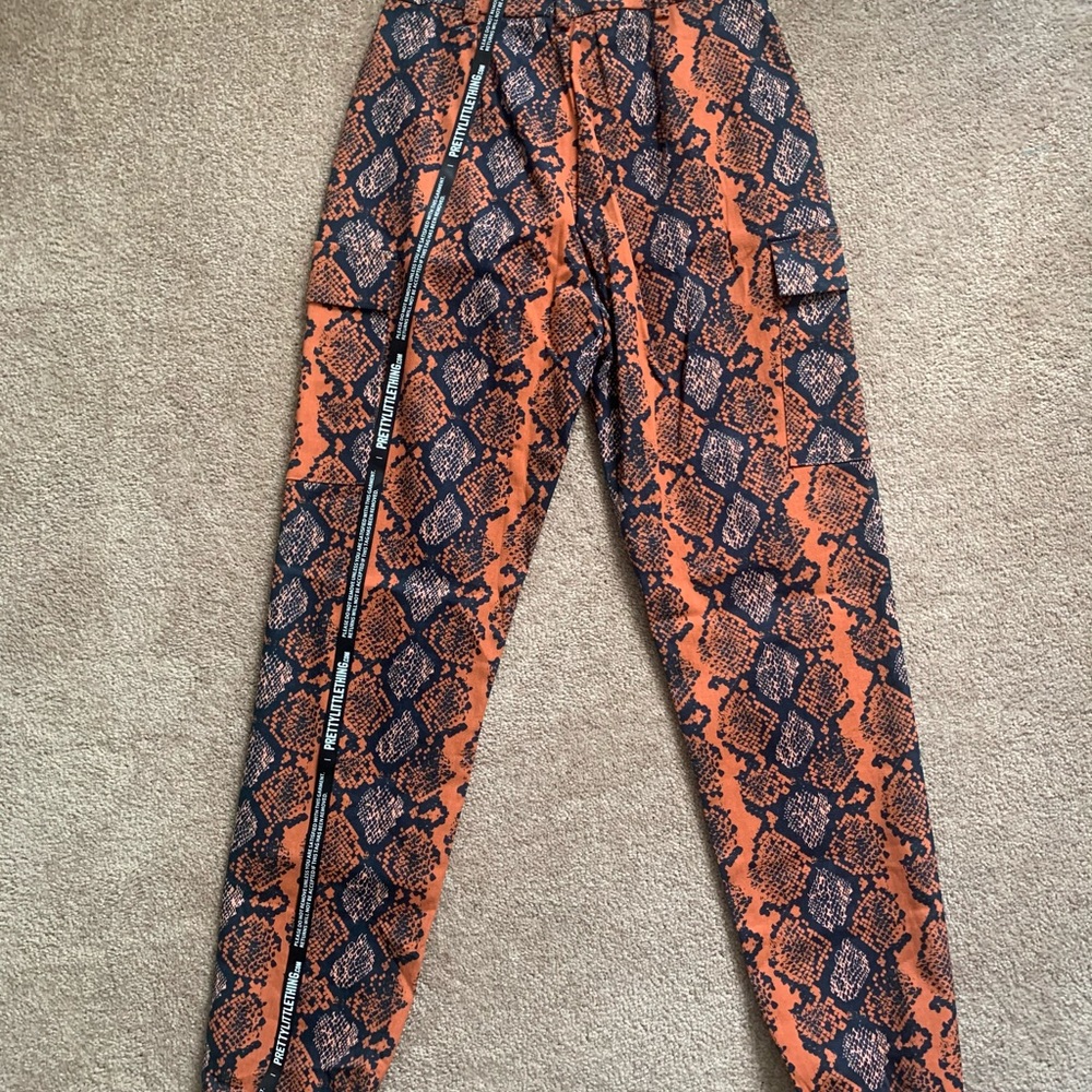 PLT CARGOS - Picture 3 of 5
